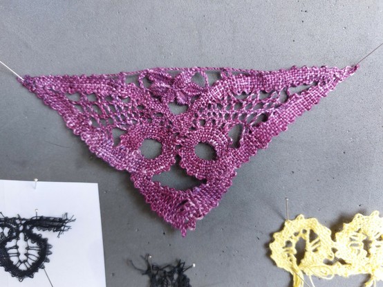 Triangular piece of bobbin lace