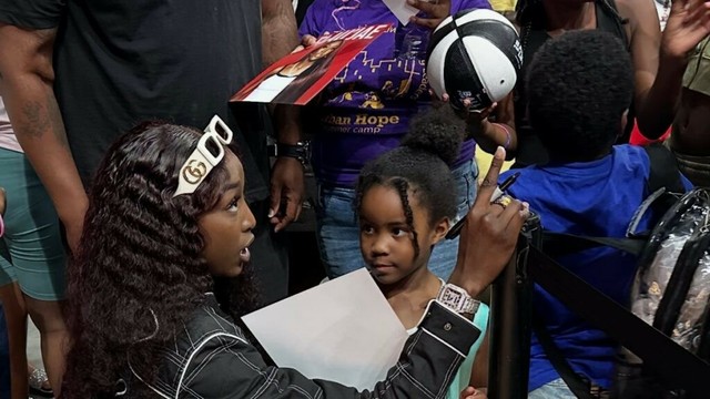 LSU basketball star Flau'jae Johnson returns to Savannah to give back