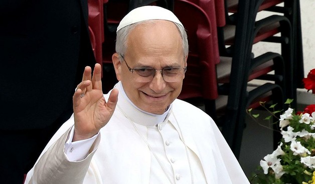 Pizza for the Pontiff: Pope Leo XIV enjoys a slice of home