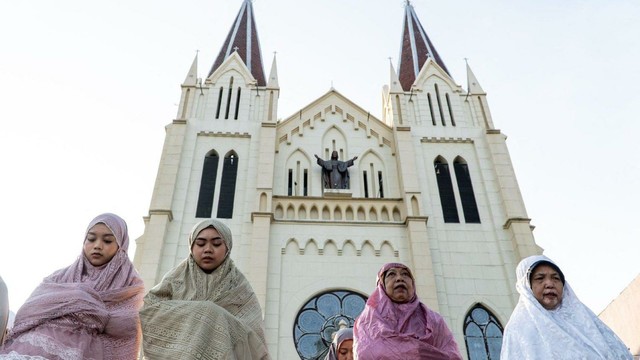 Indonesian Bishops urge firm action to protect religious freedom