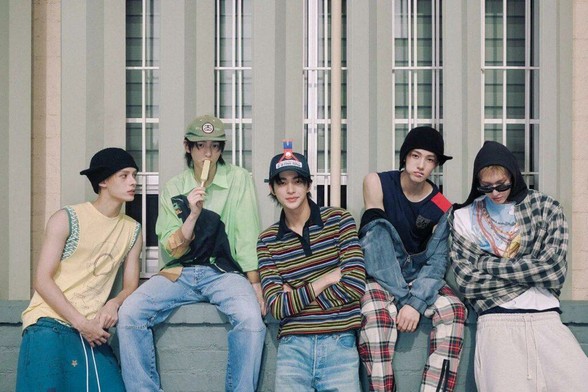 Cortis (Farbe außerhalb der Linien) (Bighit Music New Boy Group) - Debüt in Kürze (Rolling Stone Group enthüllen Foto)