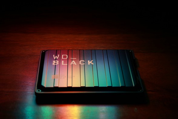 In this guide, you will find out the pros and cons of external SSDs and HDDs, so you can find out which one is better for your needs.