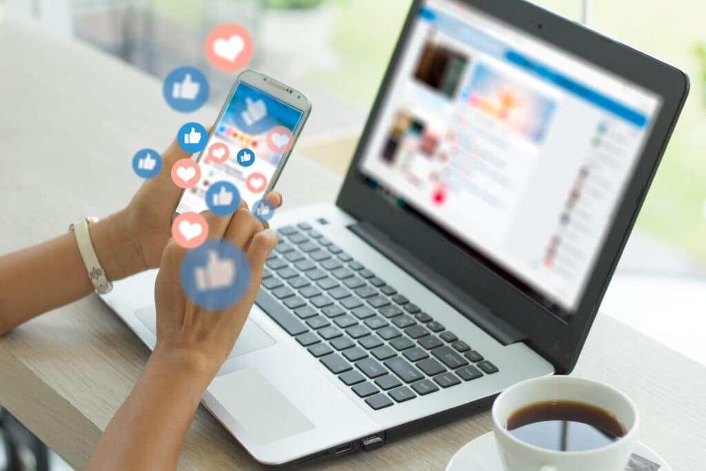 art of using social media to land a job