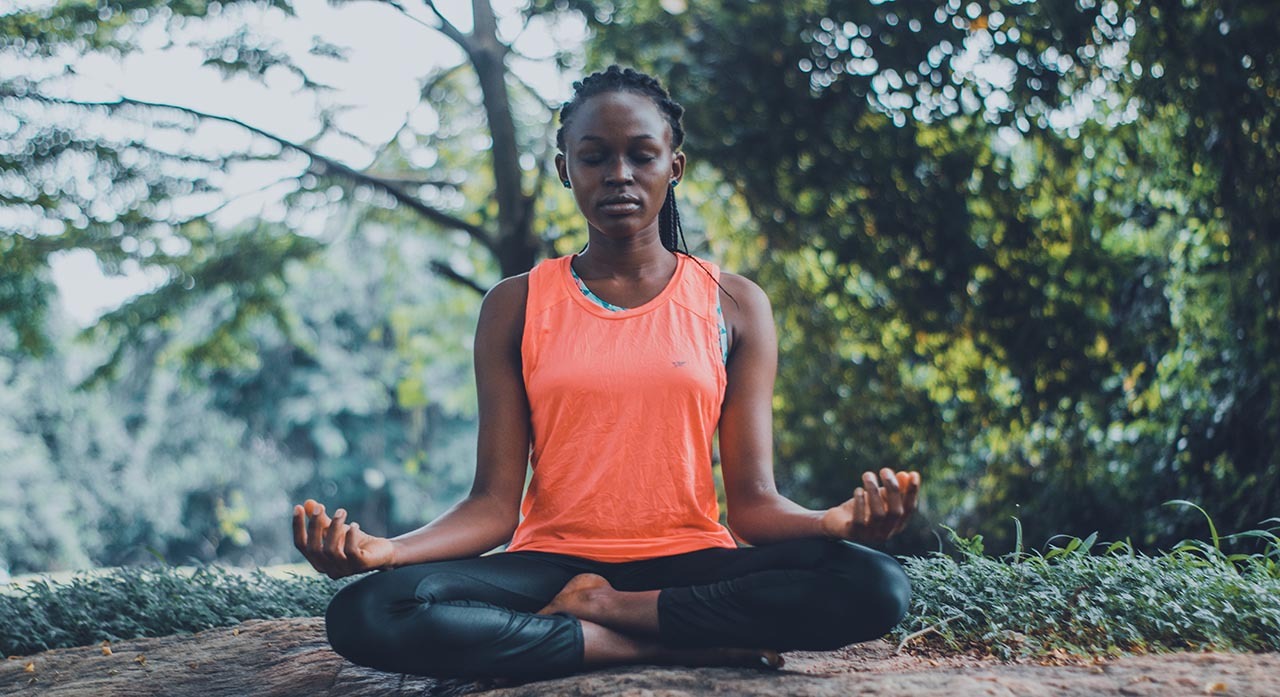 découvrez les bienfaits de la méditation sur la santé physique et mentale. apprenez comment cette pratique ancestrale peut réduire le stress, améliorer la concentration et favoriser un bien-être général.