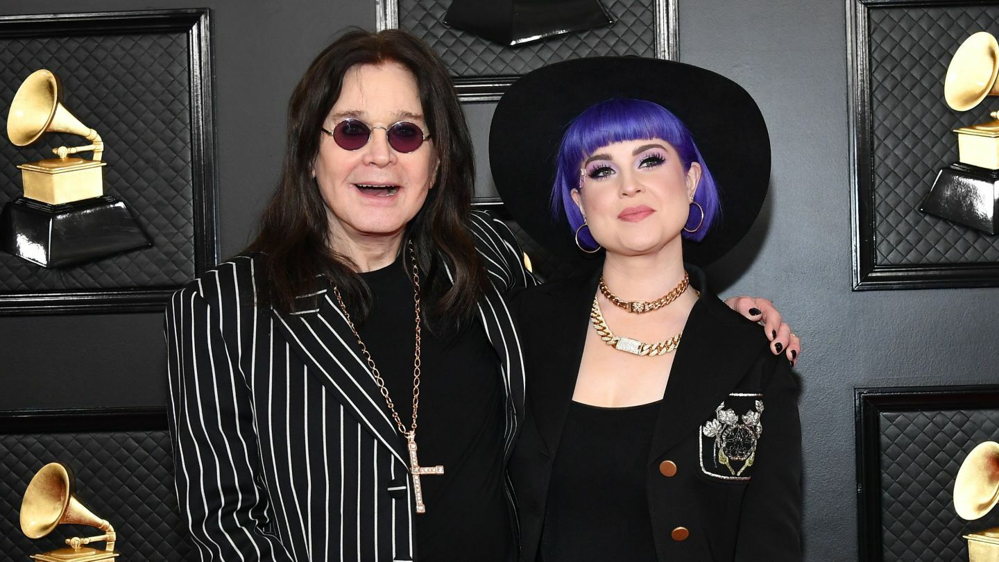LOS ANGELES, CALIFORNIA - JANUARY 26: Ozzy Osbourne and Kelly Osbourne attends the 62nd Annual GRAMMY Awards at Staples Center on January 26, 2020 in Los Angeles, California. (Photo by Amy Sussman/Getty Images)