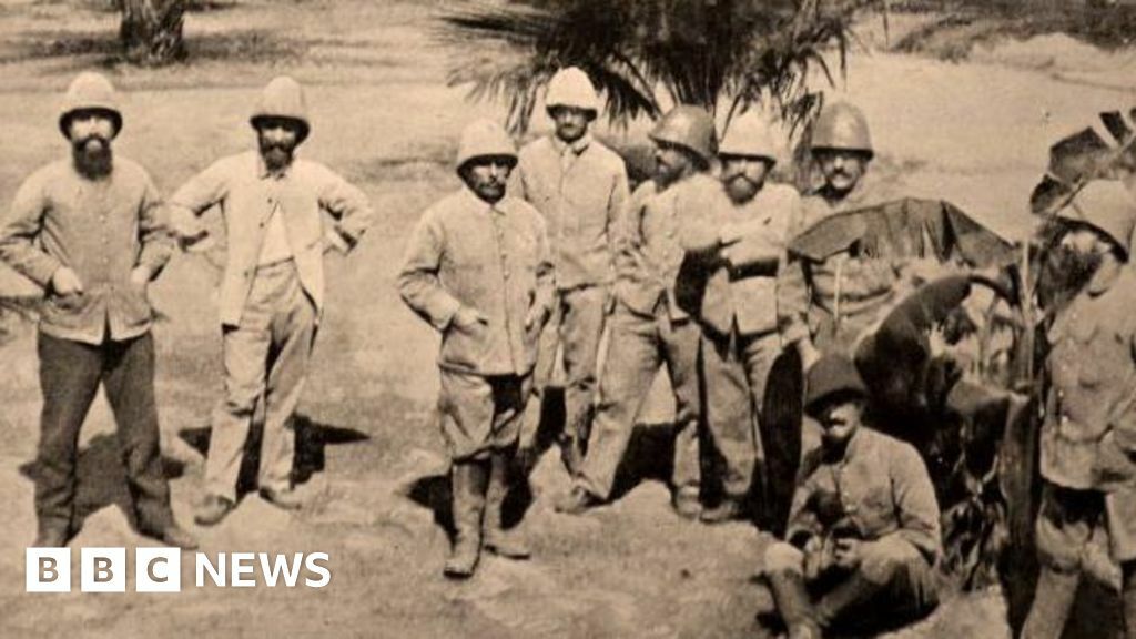 French soldiers under colonel Brisset in the Cameroon colony in 1916