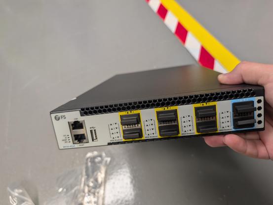 Half width 1U switch with 6x 40G QSFP+ and 2x 100G QSFP28 ports