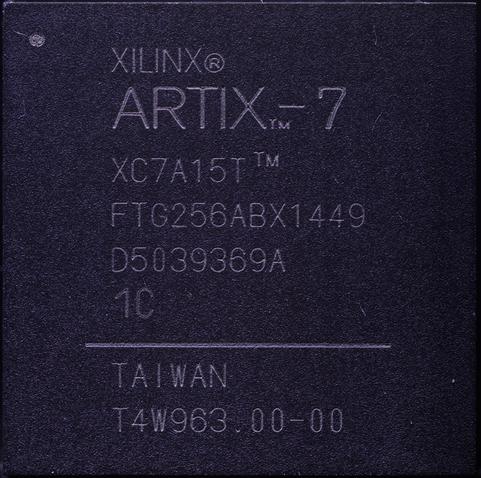 Top side of the BGA
Xilinx (R)
Artix-7
XC7A15T
FTG256ABX1449
D5039369A
1C
----
TAIWAN
T4W963.00-00