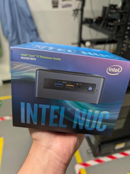 Intel nuc box