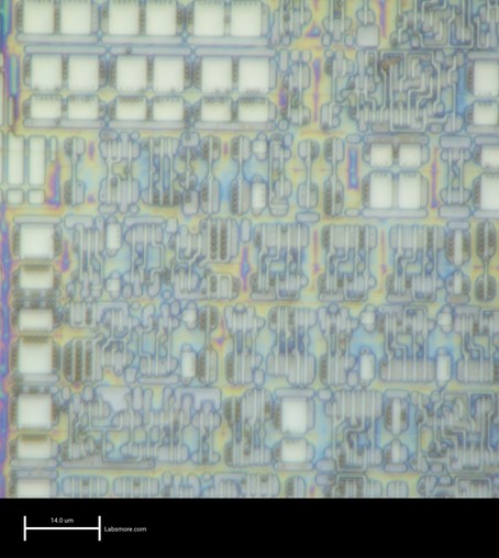 Random logic with slightly blurred contacts and very clearly focused poly/active regions